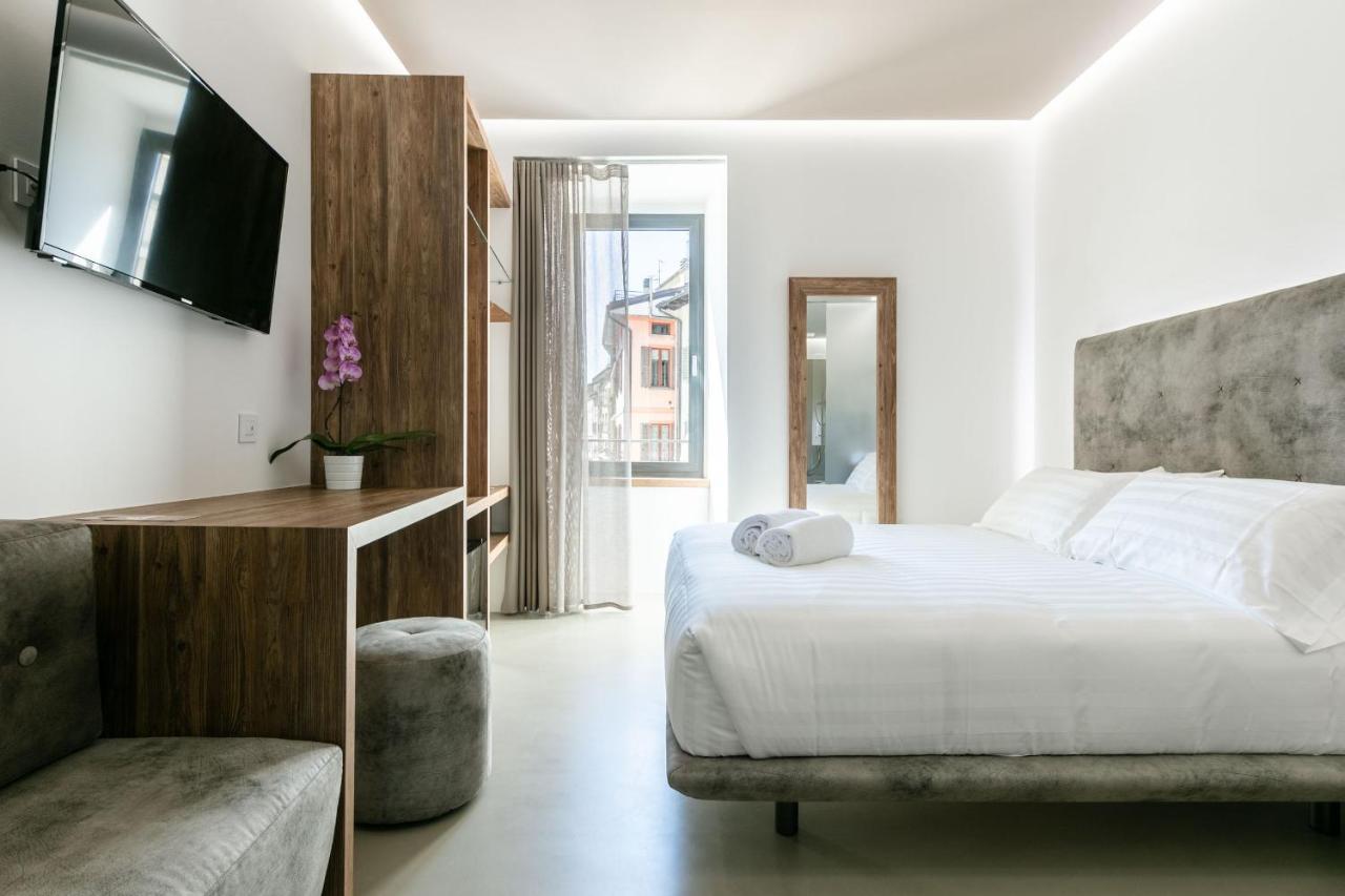 Domus Cavour Rooms&Suites Tirano Ngoại thất bức ảnh