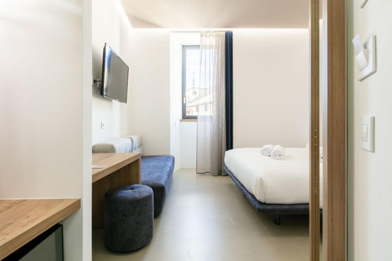 Domus Cavour Rooms&Suites Tirano Phòng bức ảnh