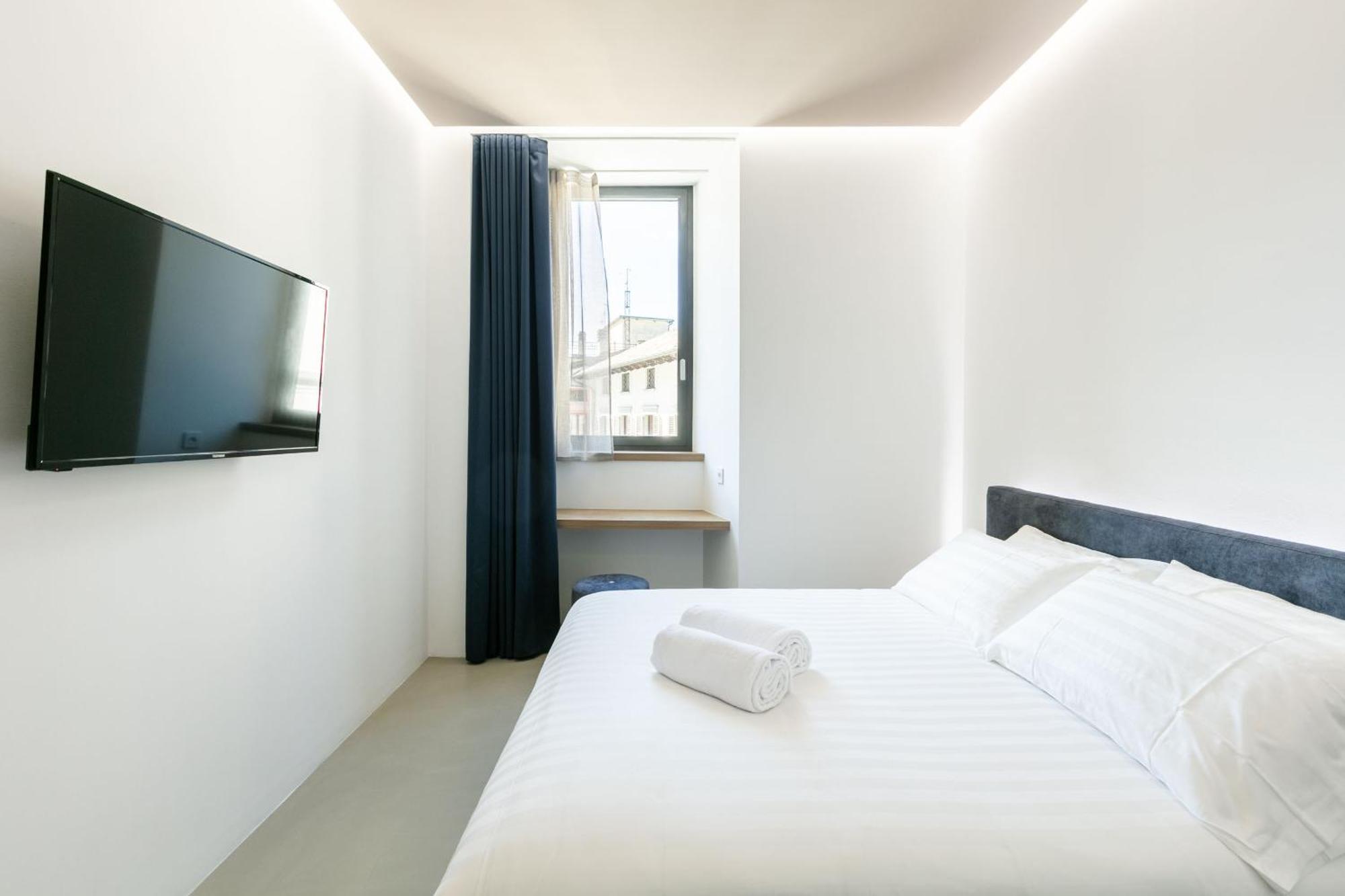 Domus Cavour Rooms&Suites Tirano Phòng bức ảnh