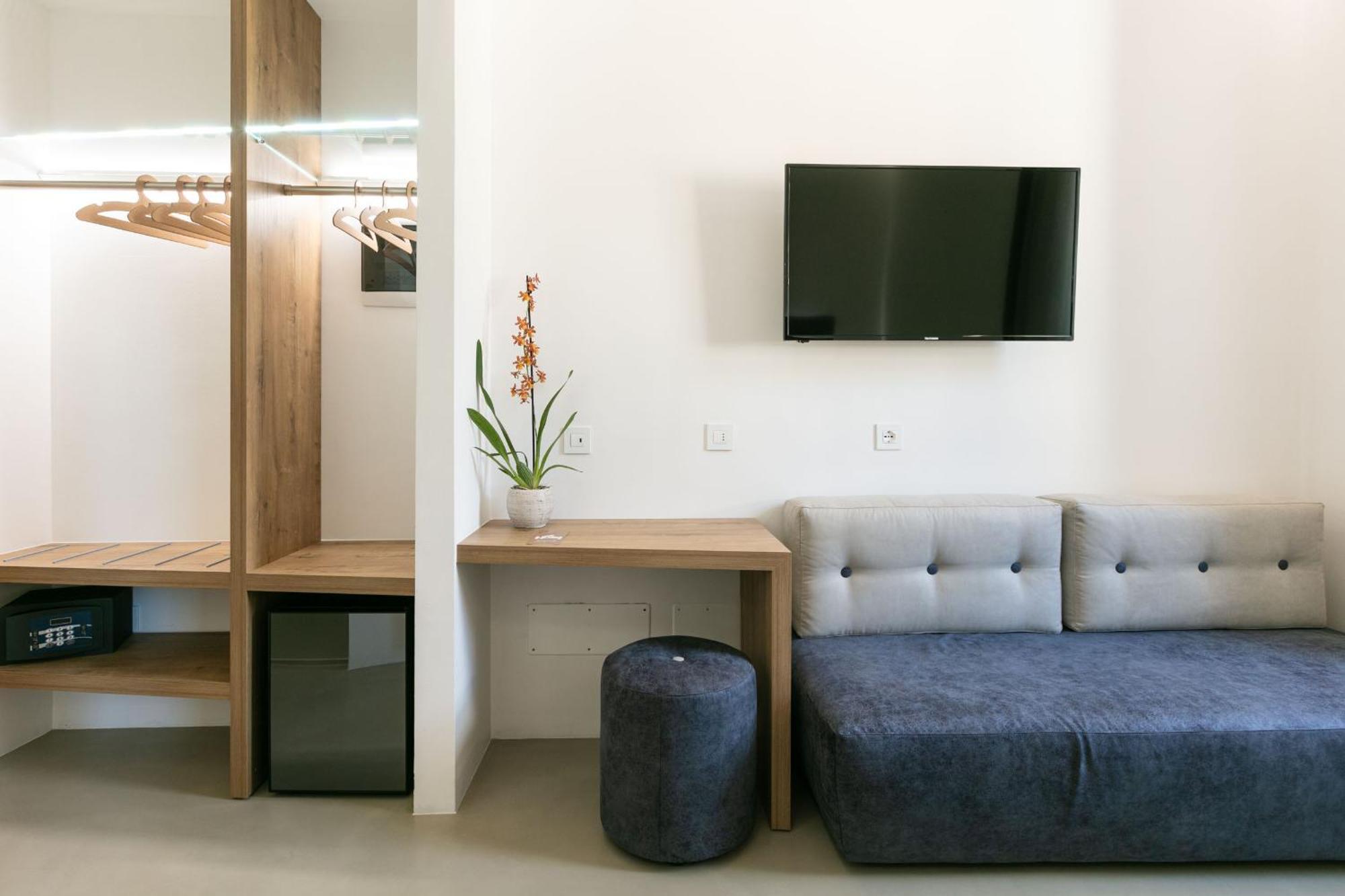 Domus Cavour Rooms&Suites Tirano Phòng bức ảnh
