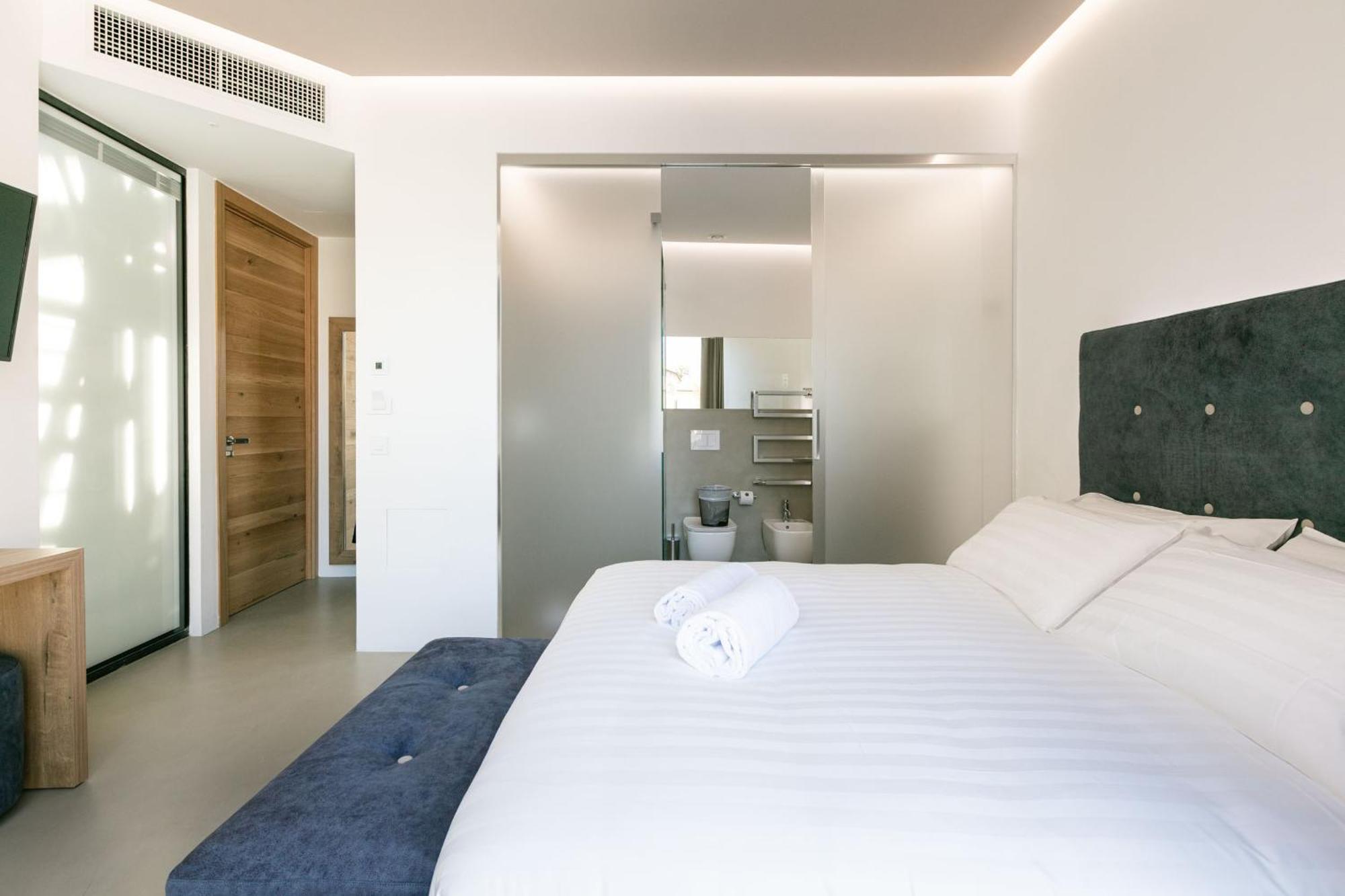 Domus Cavour Rooms&Suites Tirano Phòng bức ảnh