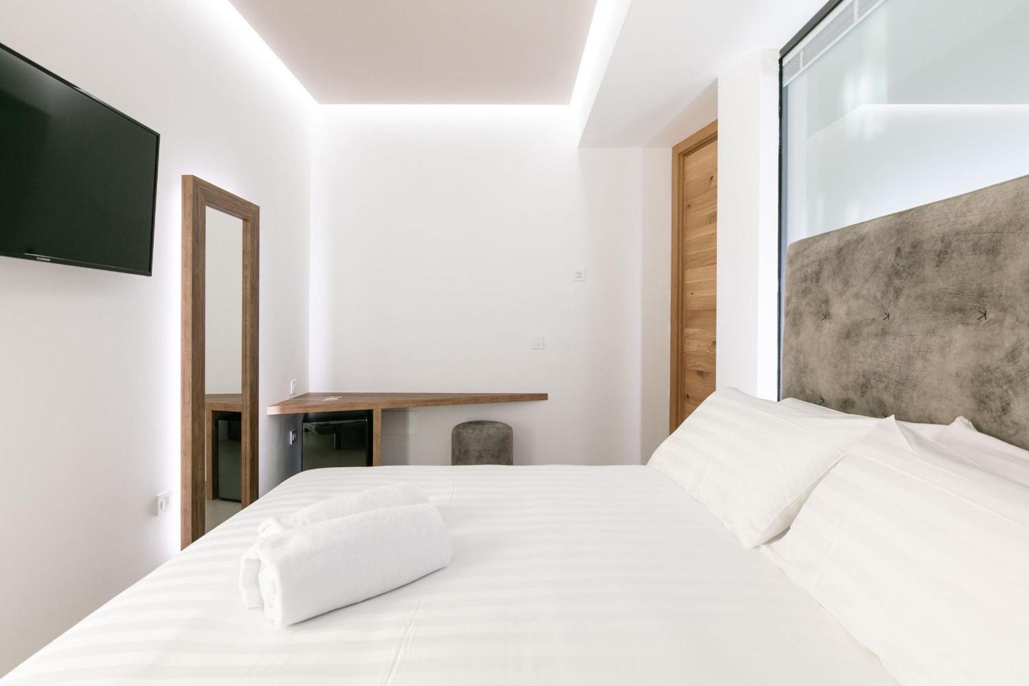 Domus Cavour Rooms&Suites Tirano Phòng bức ảnh