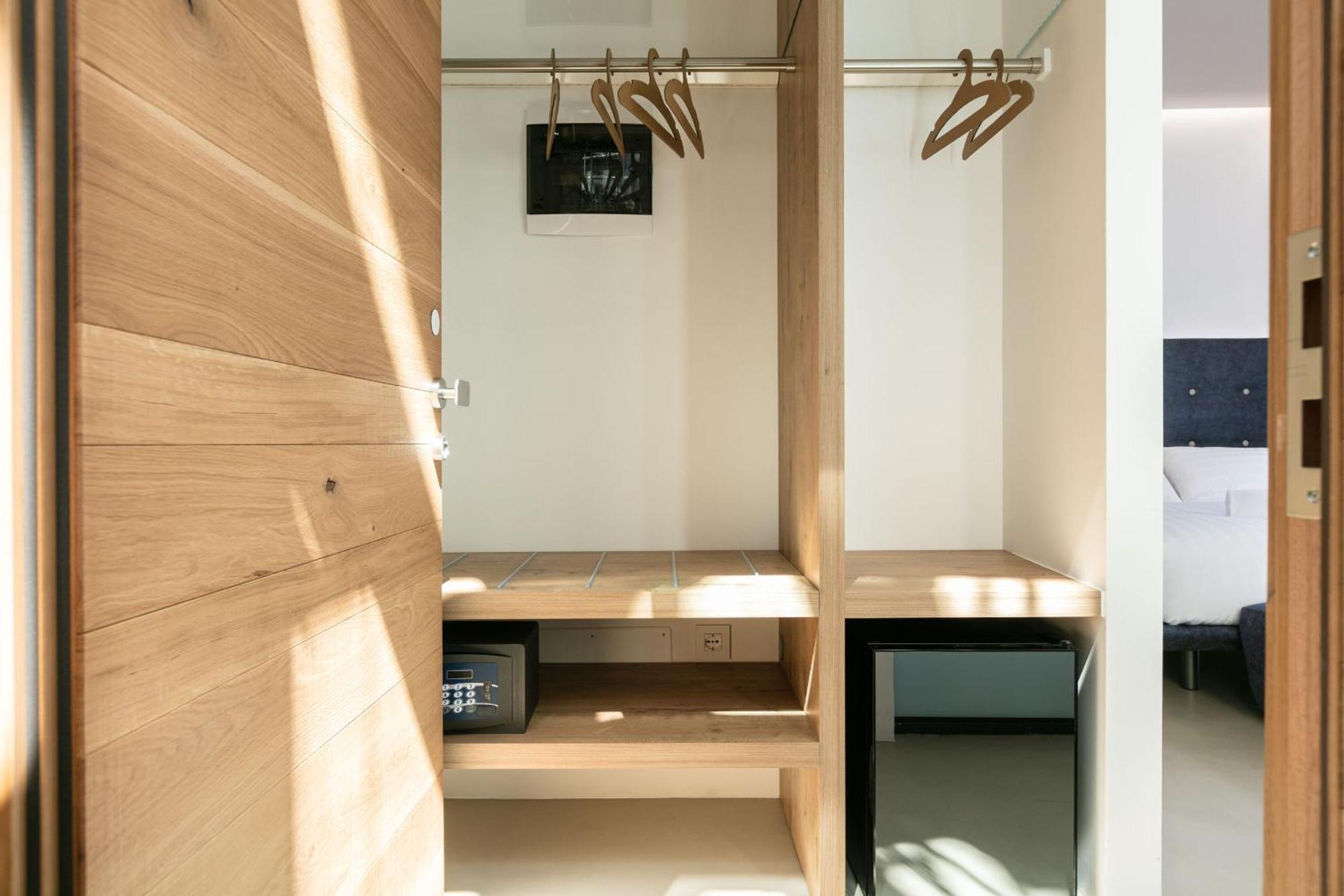 Domus Cavour Rooms&Suites Tirano Phòng bức ảnh
