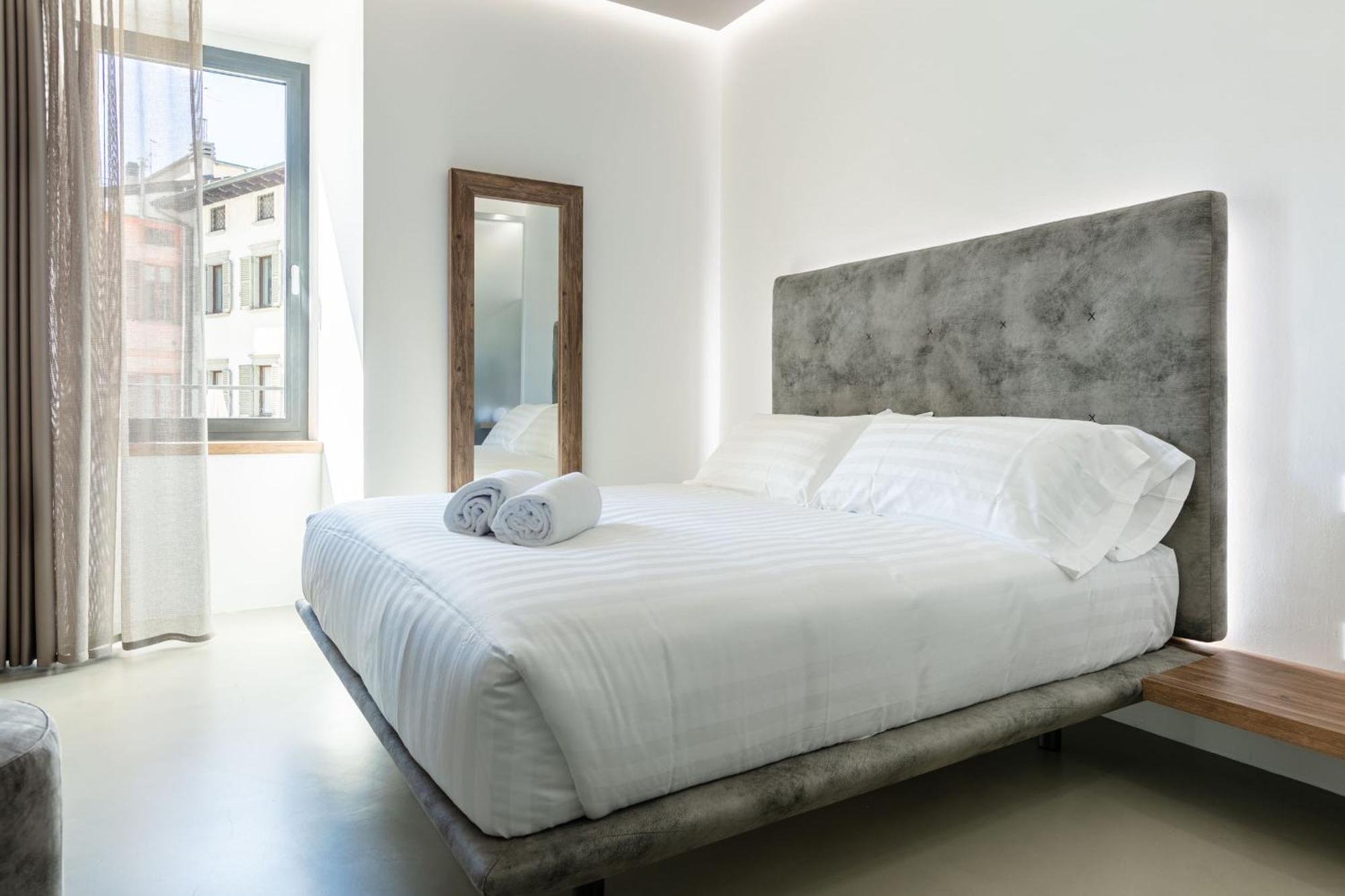 Domus Cavour Rooms&Suites Tirano Phòng bức ảnh